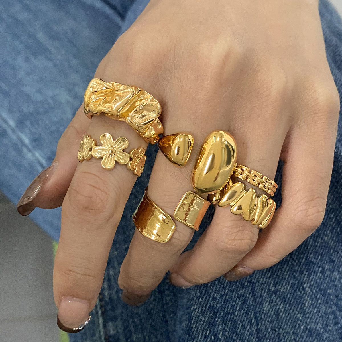 Wholesale Stainless Steel Electroplated Retro Heart Ring - Trendy Everyday Wear Gift for Women