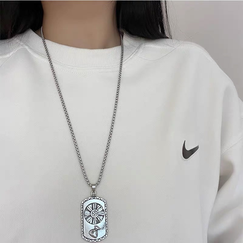 Wholesale Rotating Sunflower Pendant Necklace Street Style Zinc Alloy Fashion Accessory for Gift and Resale