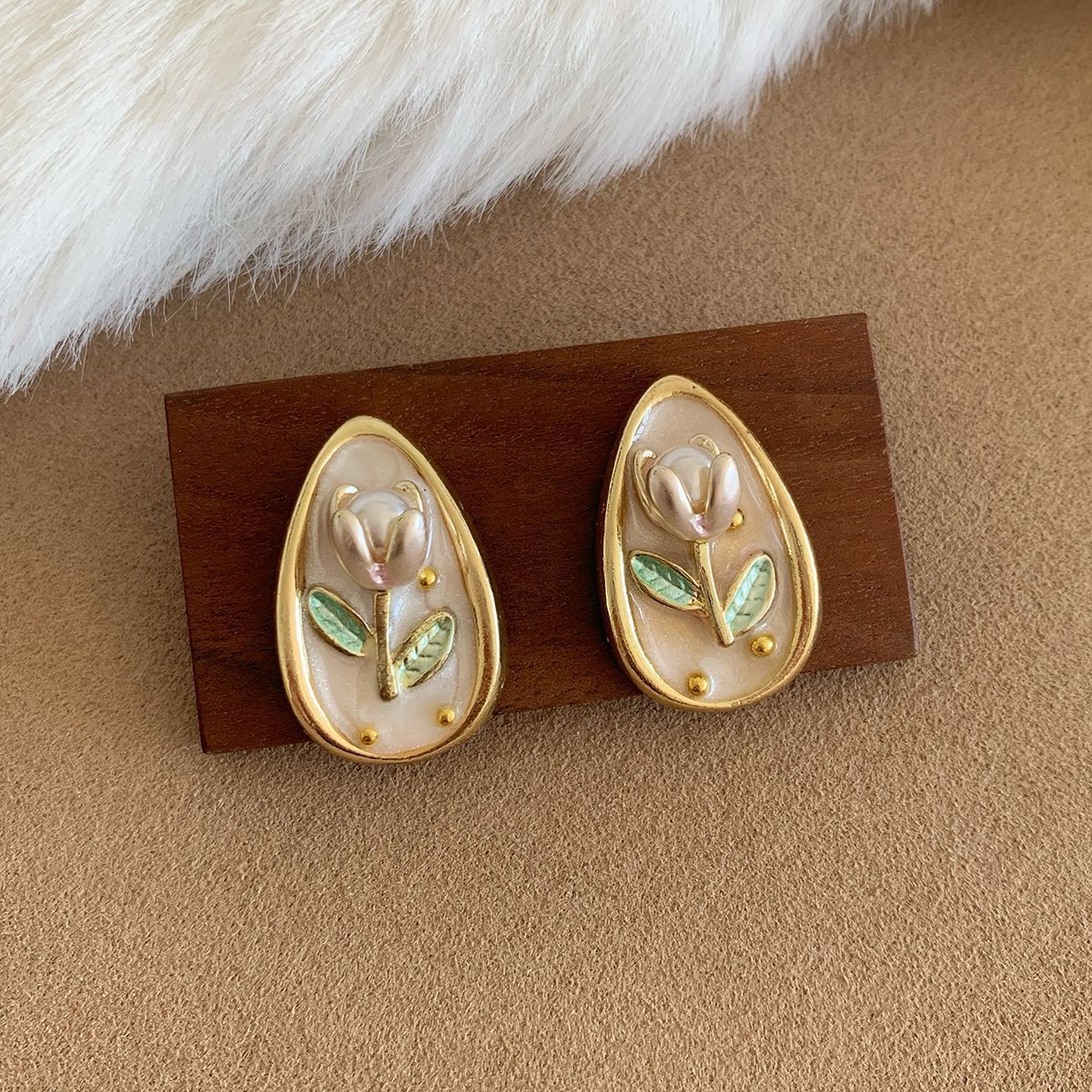 Wholesale oil painting pearl Monet garden earrings silver needle exquisite  design sense of medieval earrings