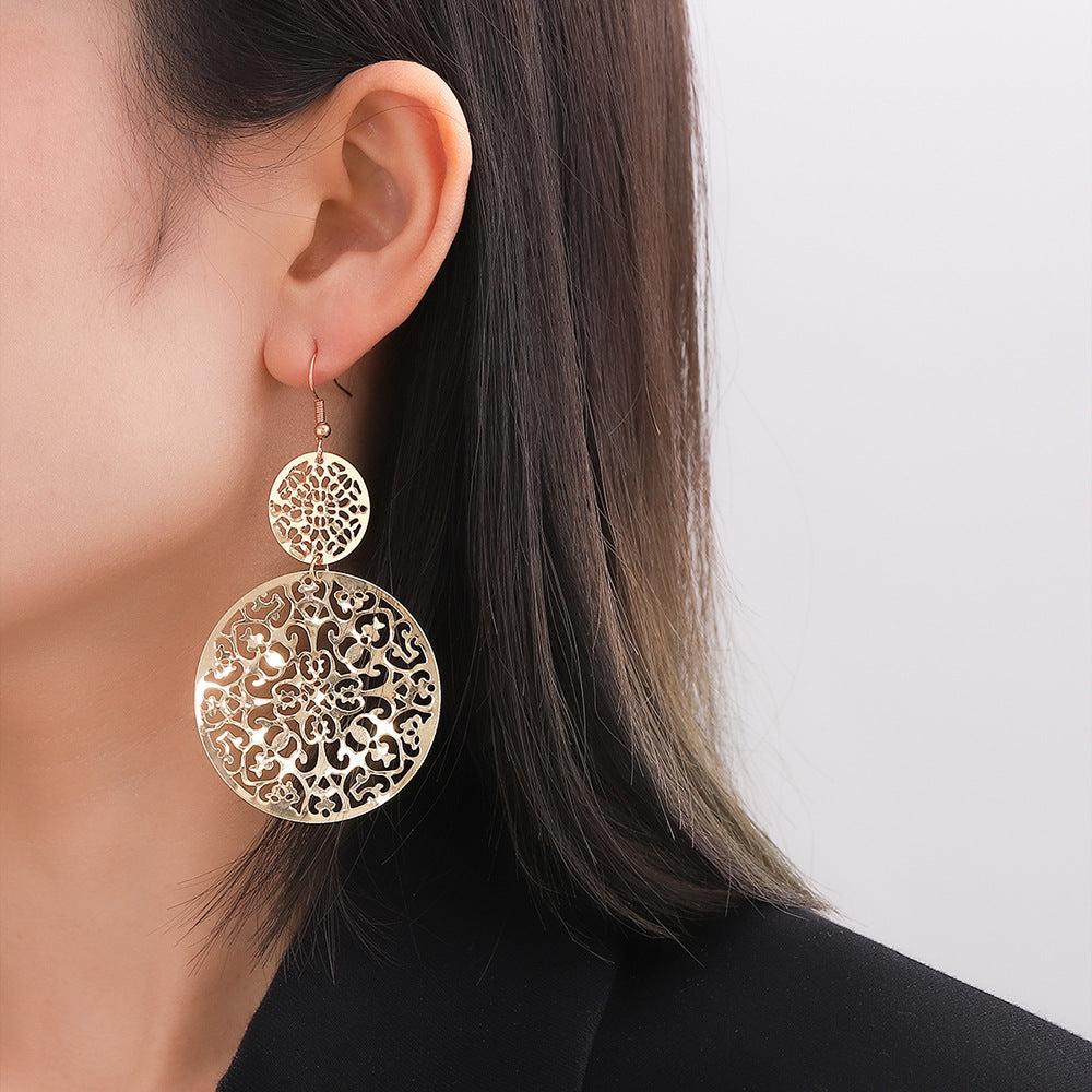 Wholesale Retro Hollow Out Gold Tone Round Metal Disc Earrings Chic Carved Jewelry Accessory