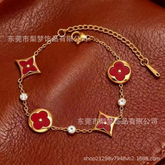 Wholesale Four-Leaf Clover Titanium Steel Bracelet,  18K Gold Plated Fashion Accessory,  Everyday Wear Gift for Women