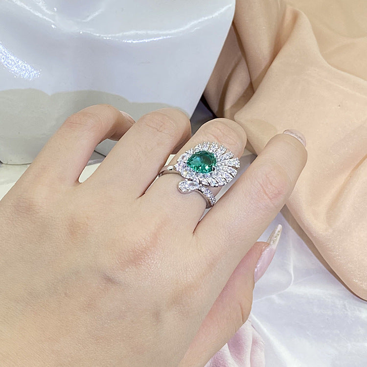 Wholesale  light luxury  green grandmother peacock tail ring