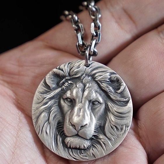 Wholesale  Aggressive Lion Head Pendant Fashion Necklace