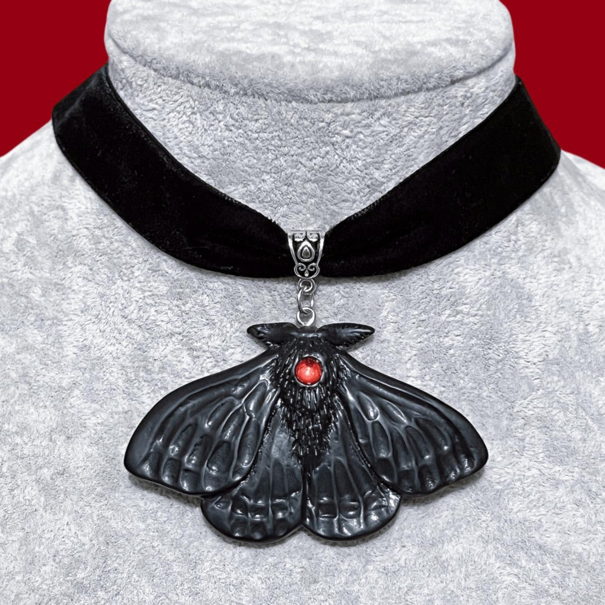 Wholesale Vintage Black Moth Velvet Necklace