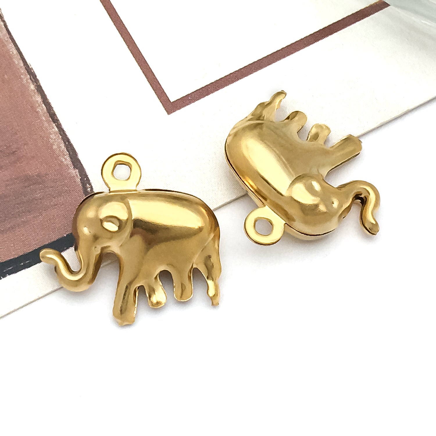 Wholesale Stainless steel vacuum plated hollow angel heart fruit  Charms