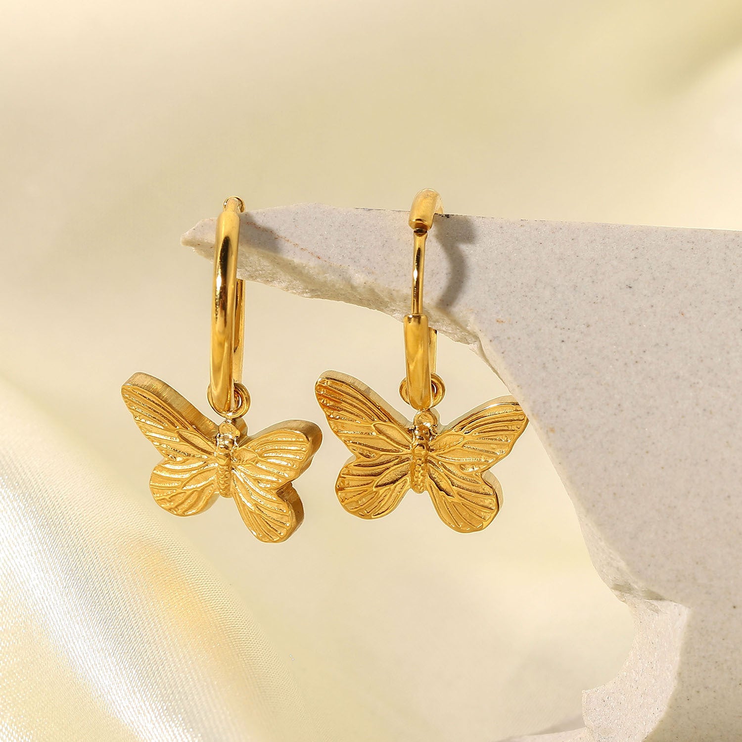 Wholesale  red with 18K gold-plated hanging butterfly stainless steel earrings
