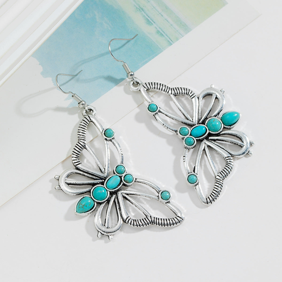 Wholesale Vintage Alloy Butterfly Hollow Dangle Earrings Fashion Jewelry for Women