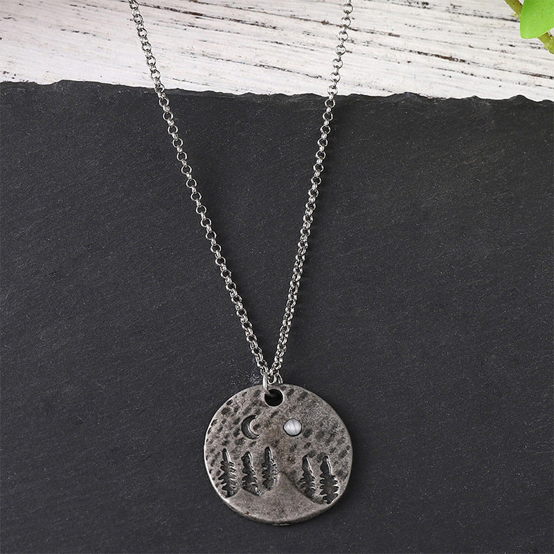 Wholesale Zinc Alloy Vintage Moonlight Pendant Necklace Disc Forest Mountain Design Antique Silver Party Gift Jewelry