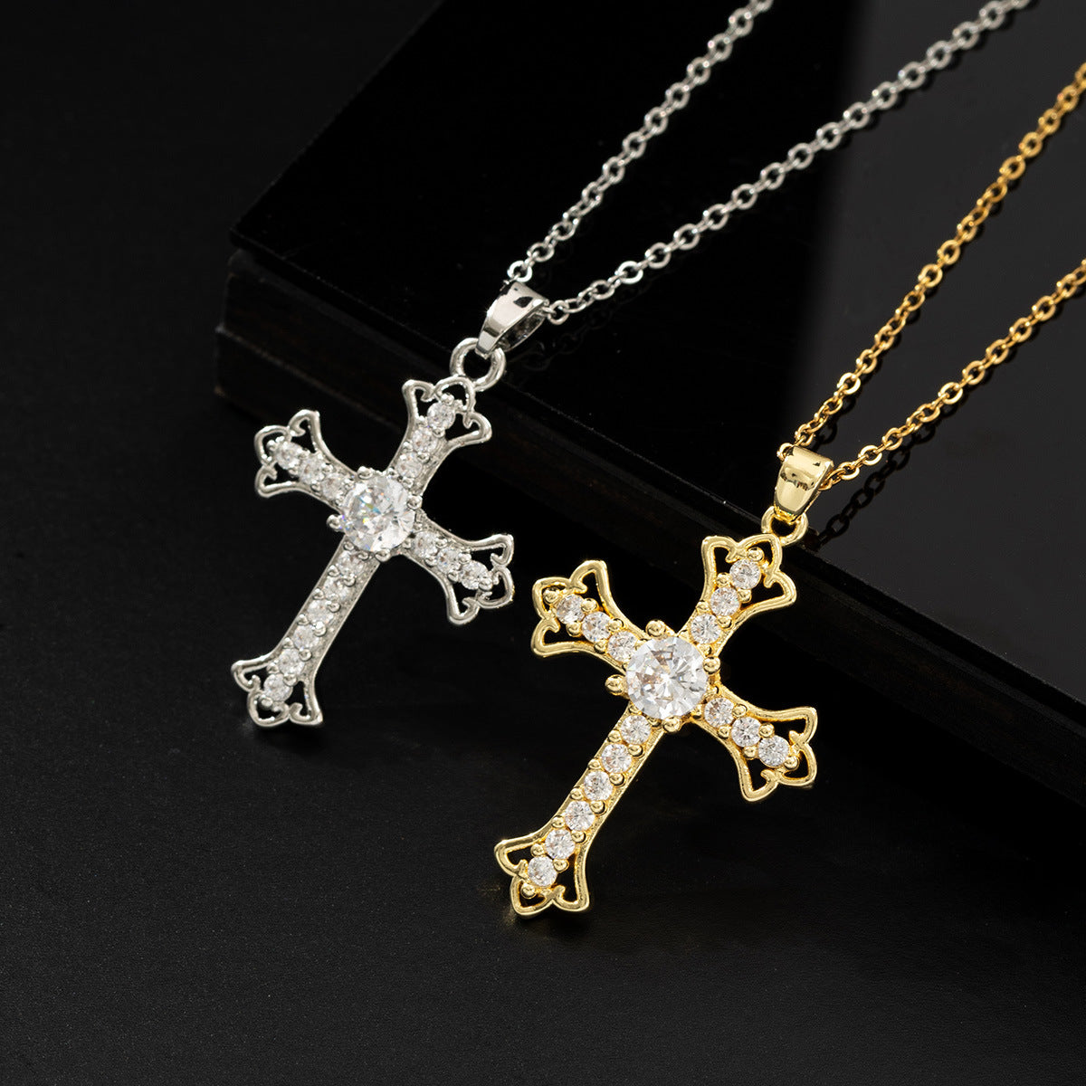 Wholesale Retro Punk Gold Plated Rhinestone Cross Necklace For Women Fashion Accessory Gift