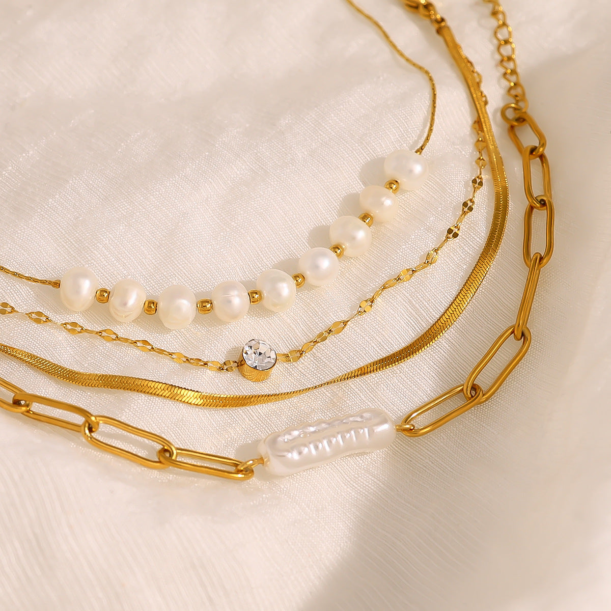 Wholesale  Pearl Personalized Geometric Titanium Steel Retro Style Snake Bone Zirconium Bracelet