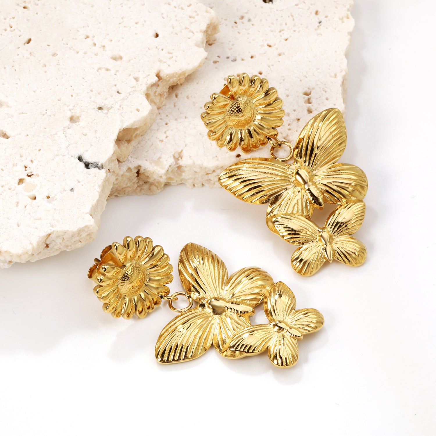 Wholesale 18K Gold Earrings  Elegant Butterfly Stainless Steel  Light Luxury  Earrings