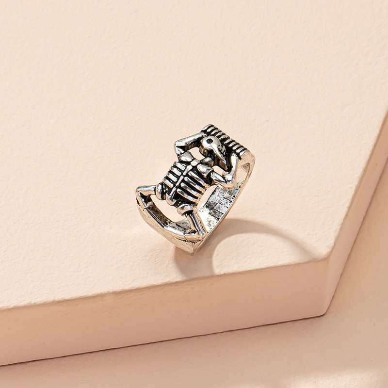 Wholesale Palm Ring Cool Hip-Hop Street Ins Style Retro Old Stylish Fashion Skull Five-Claw Ring