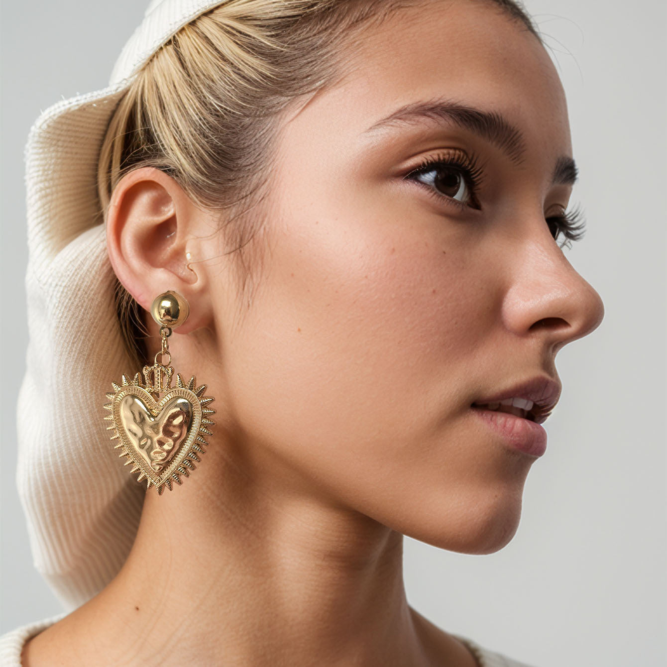 Wholesale  Retro Gothic Heart-shaped  Earrings