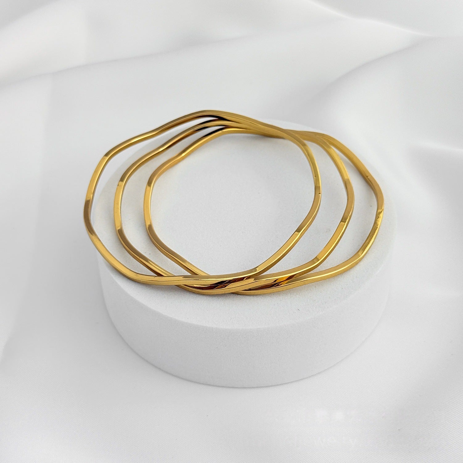 Wholesale Stainless Steel Plated Geometric Bangle Modern Minimalist Jewelry Accessory