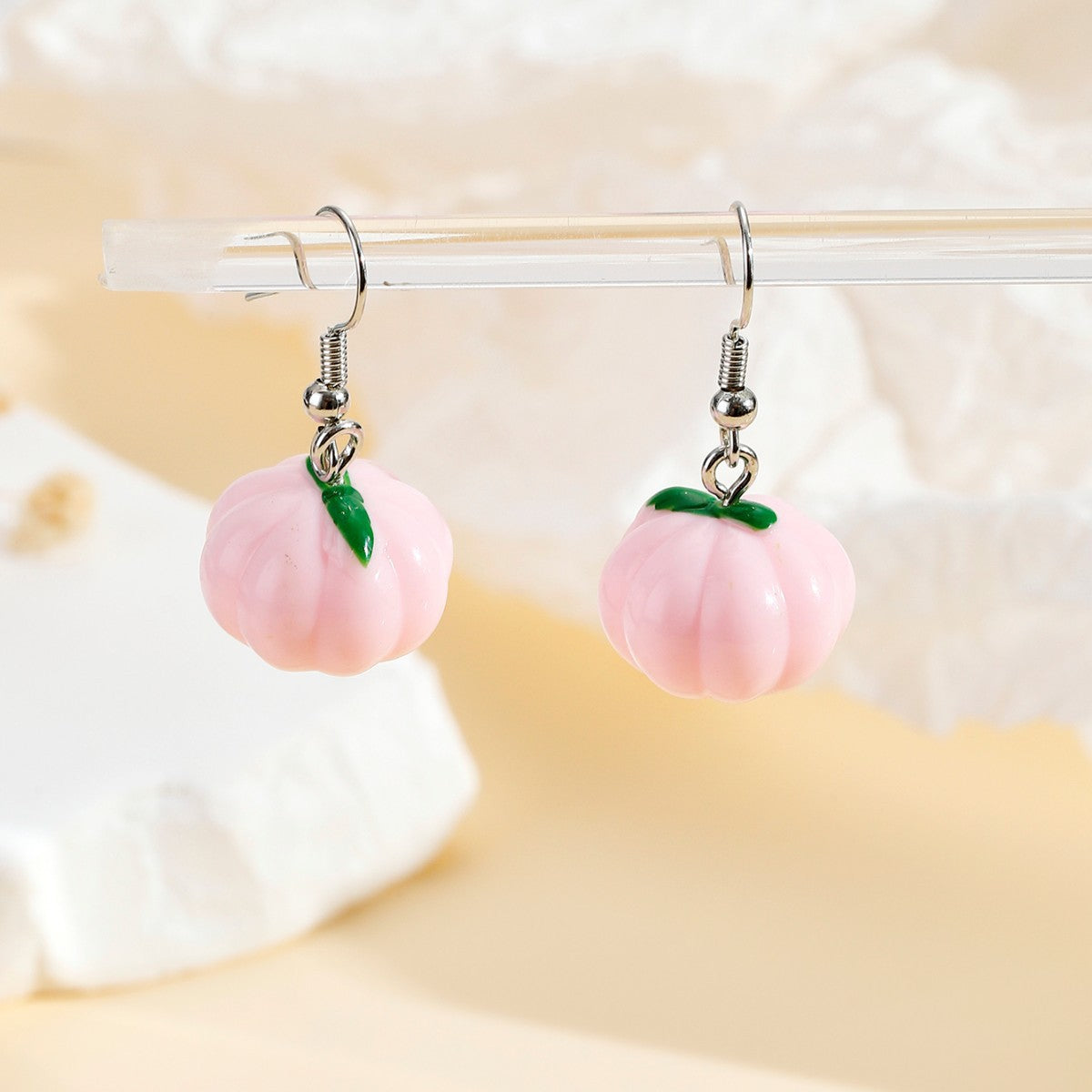 Wholesale Halloween  pumpkin earrings  cartoon acrylic colorful pumpkin earrings