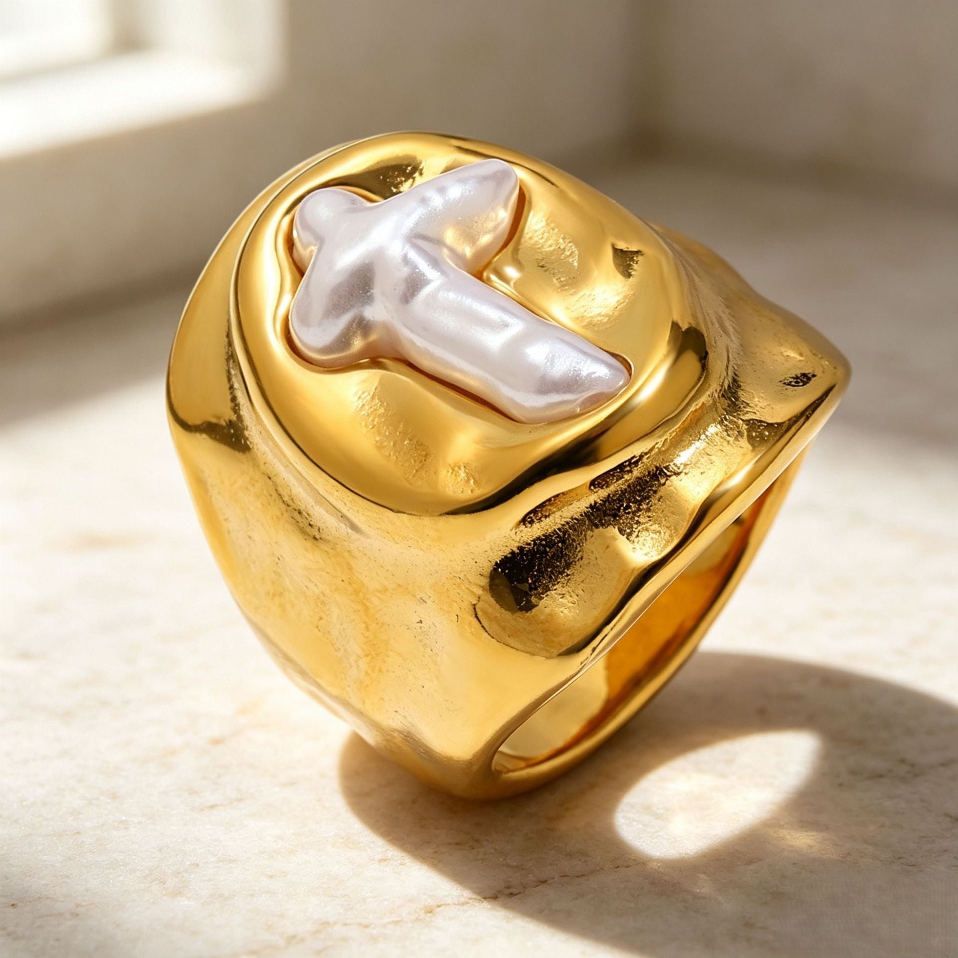 Wholesale Fashion Stainless Steel 18K Gold Plated Imitation Pearl Cross Oval Ring Jewelry Accessory for Resale
