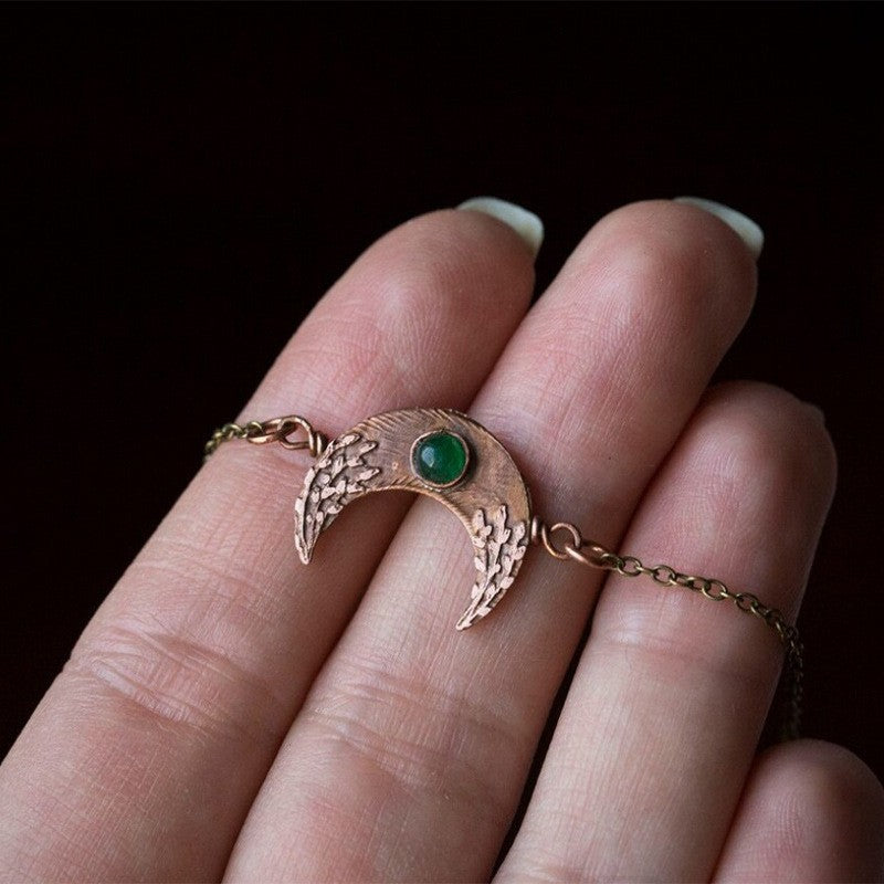 Wholesale Bronze Crescent Moon Bracelet Vintage Bohemian Green Stone Charm Women S Chic Jewelry Accessory Gift Resale
