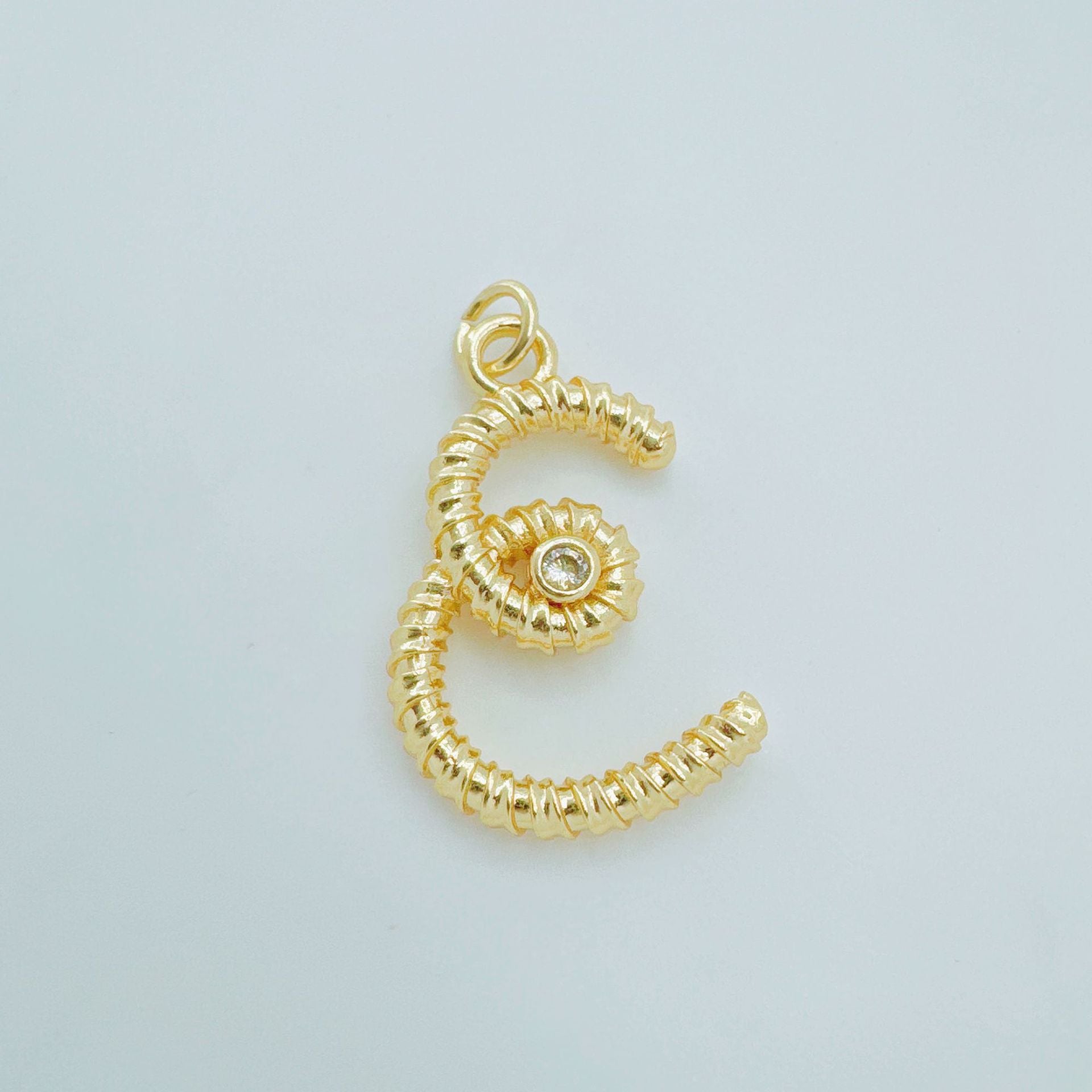 Wholesale Gold Plated Copper 26 Letter Alphabet Pendant,  Trendy Hip-Hop Jewelry Accessory for Everyday Gift