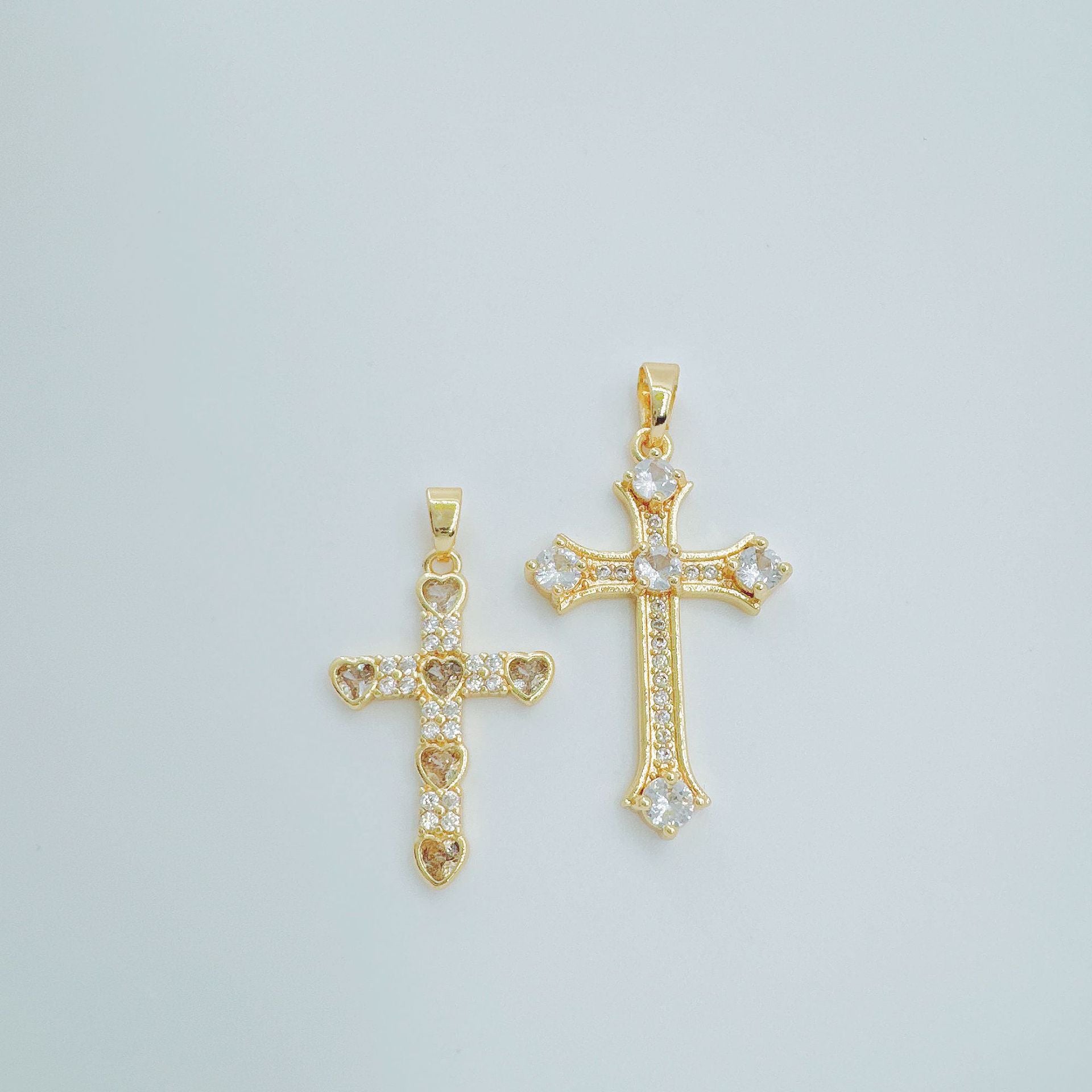 Wholesale Trendy Cross Pendant Necklace Copper Electroplate Jewelry Accessory