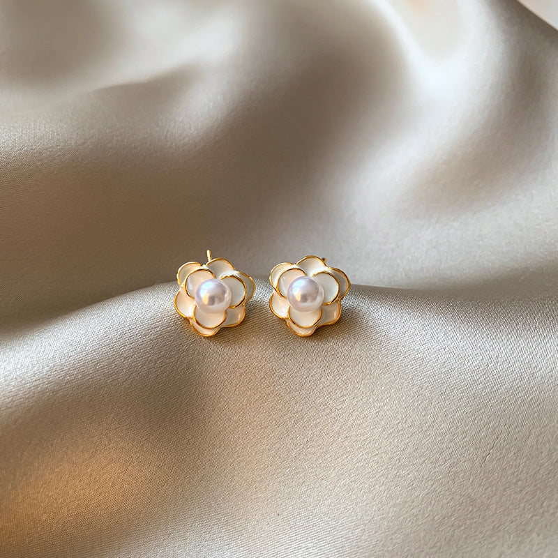 Wholesale Camellia Pearl Small Earrings