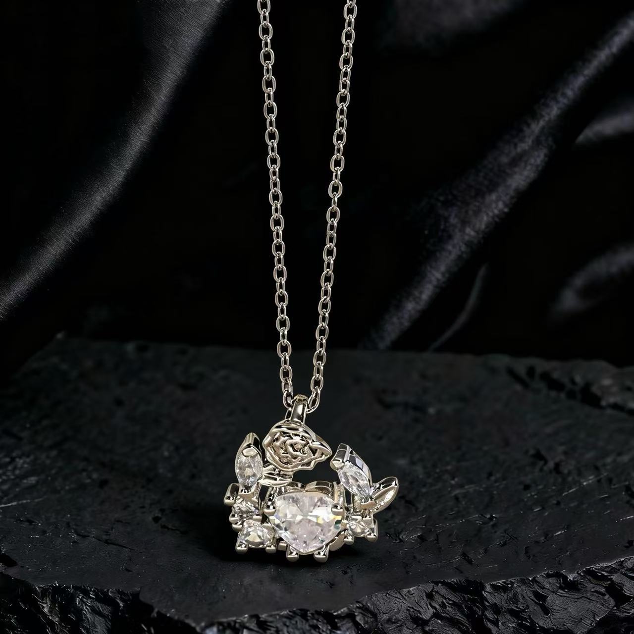 Wholesale Gold Plated Copper Zircon Sunflower Necklace Layering Jewelry For Women Trendy Party Fashion Accessory Everyday Wear Boutique Resale