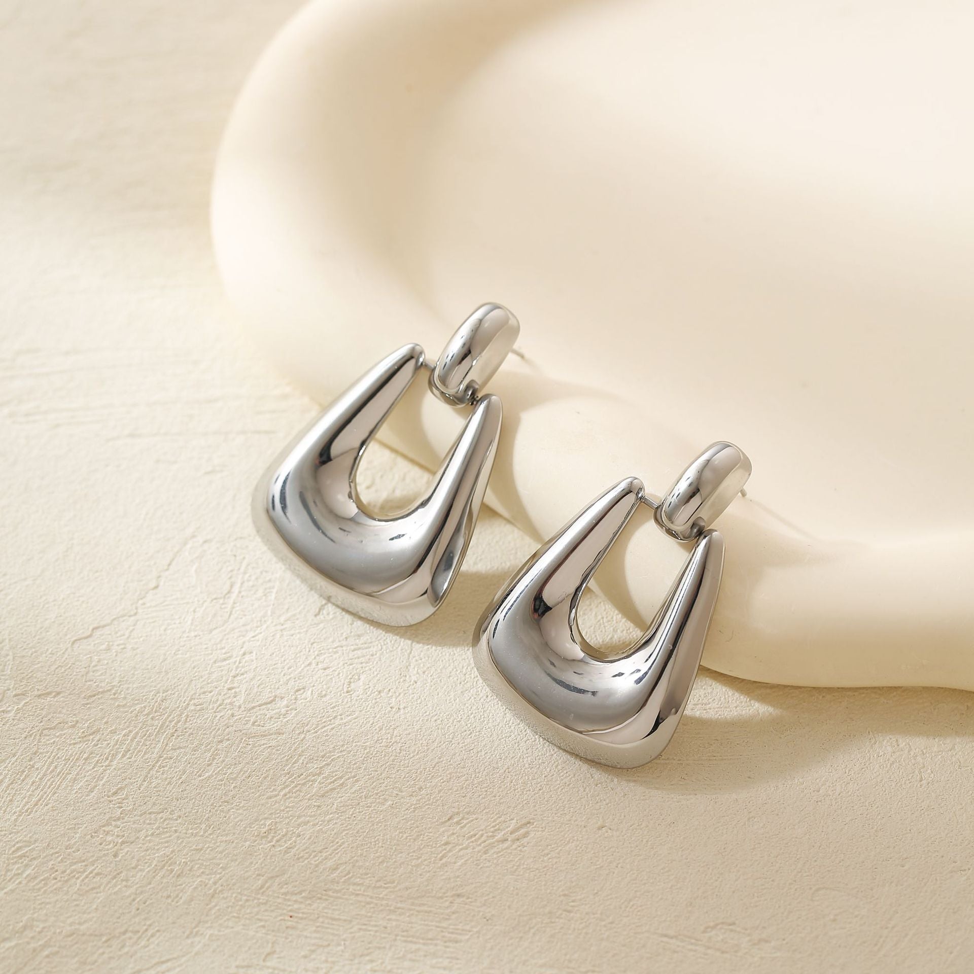 Wholesale  silver pigment hoop earrings hoop earrings