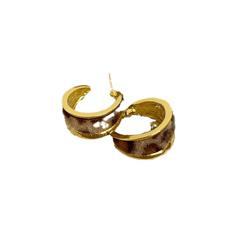 Wholesale Vintage Flocked Leopard Print C-Hoop Metal Earrings