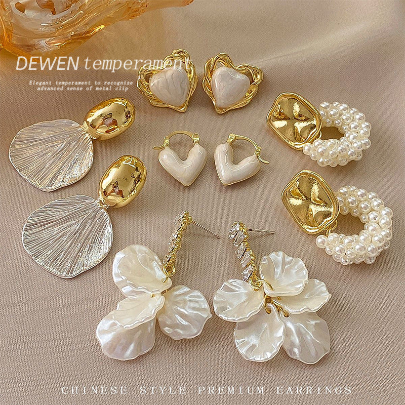 Wholesale European and American Light Luxury Shell Flower Earrings 925 Silver Needle High-grade Earrings Ins Niche Design Elegant Retro Earrings