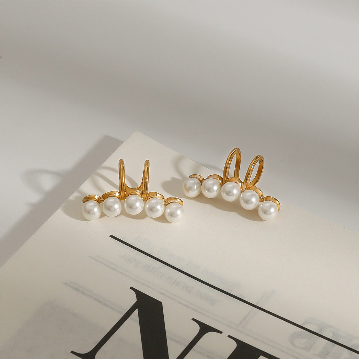 Wholesale  Stainless Steel Pearl Ear Clip Light Luxury Earrings