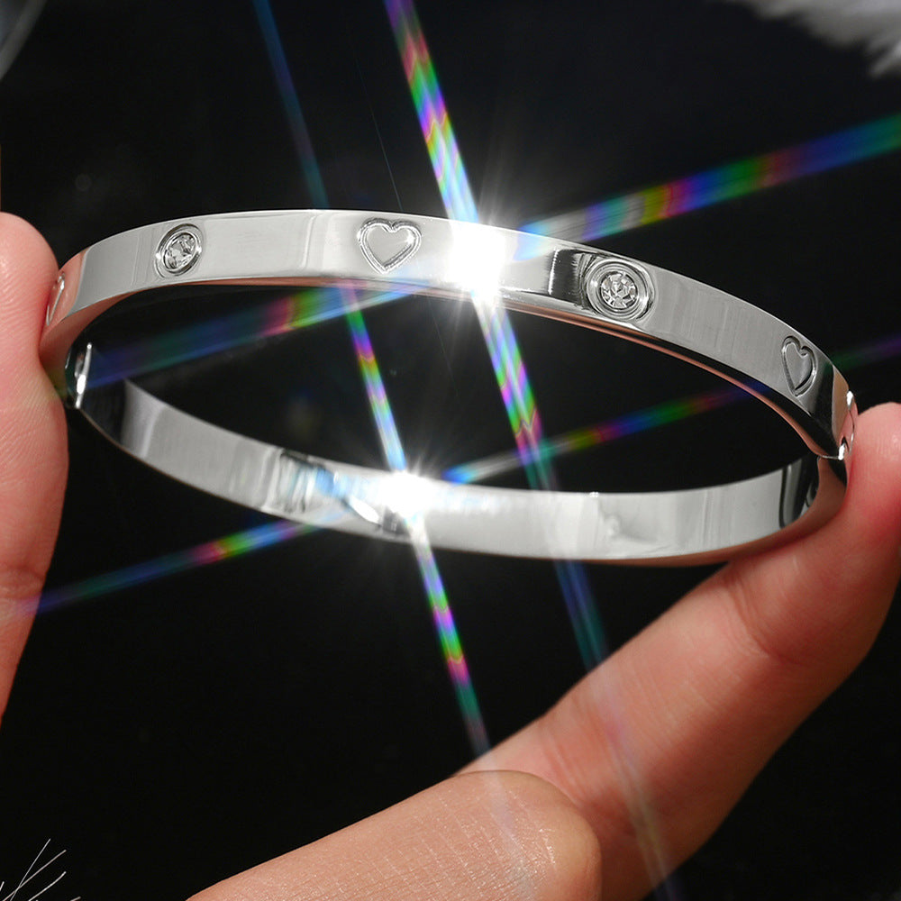 Wholesale Titanium Steel Gold Electroplated Studded Bracelet Set Fashion Jewelry Accessory