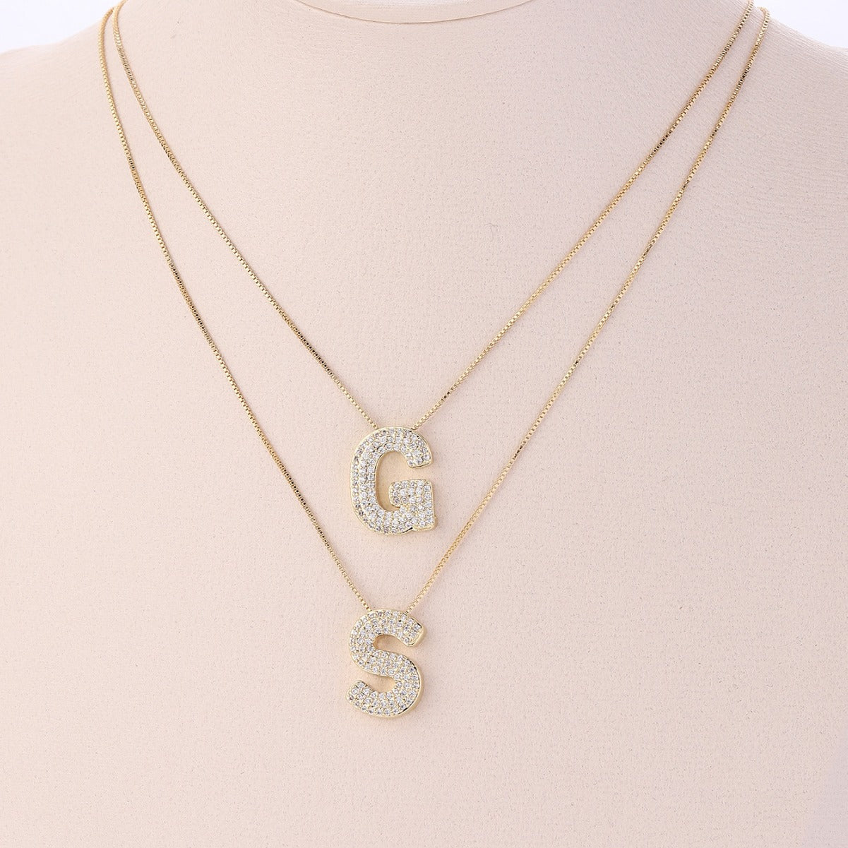Wholesale 26 letters light luxury necklace