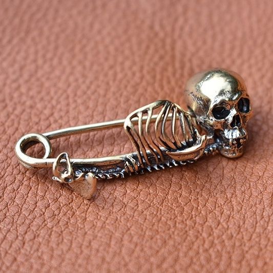 Wholesale  punk style Halloween vintage skull pin dark Goth brooch