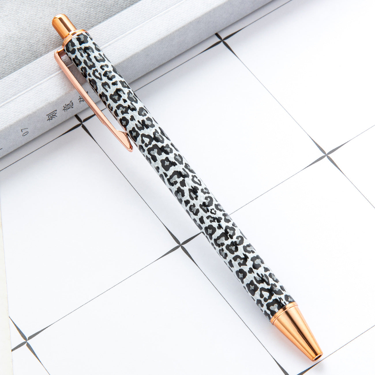 Wholesale Back to School floral film pen multi-color cartoon cute leopard ballpoint pen
