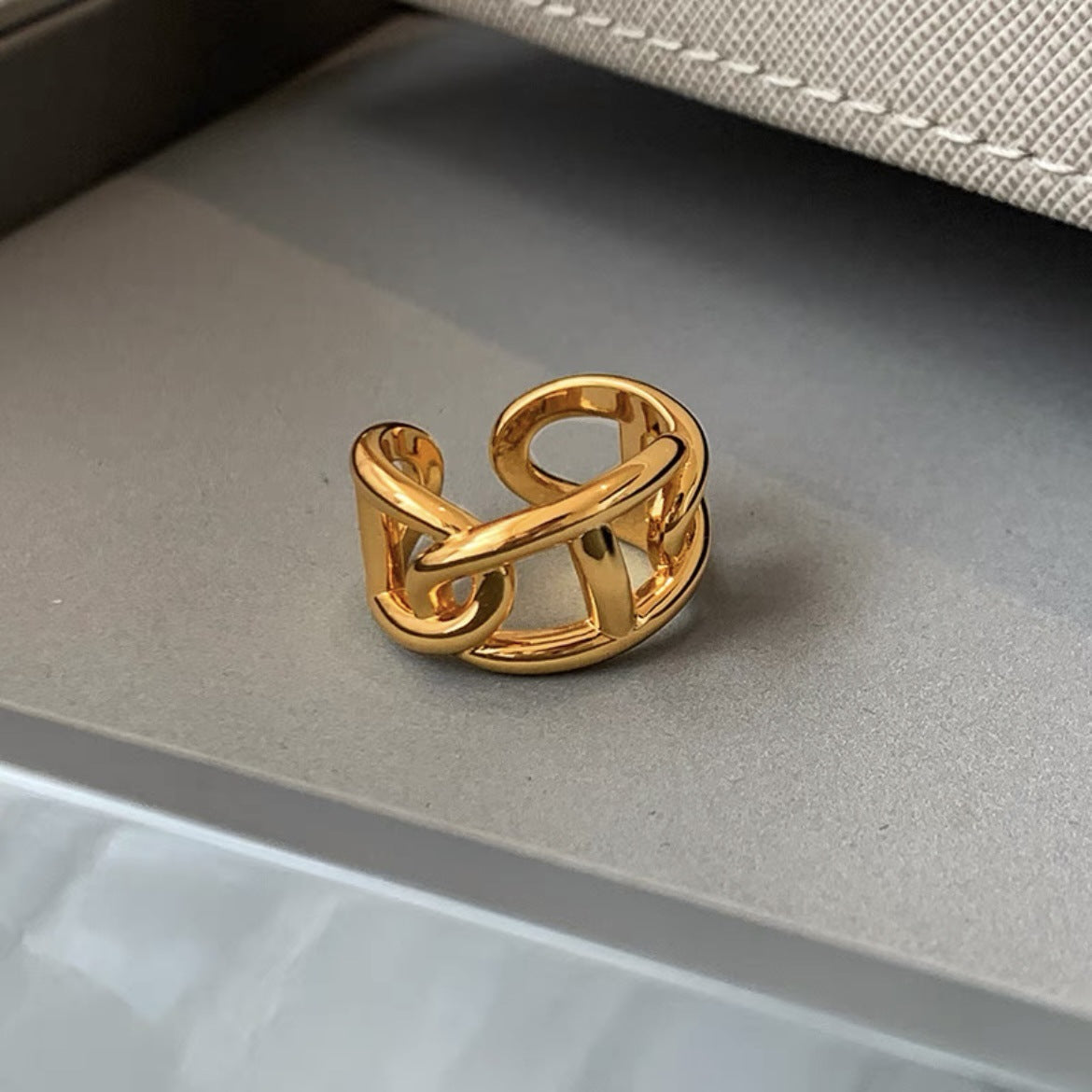 Wholesale Copper Plated 18K Gold Exaggerated Polished Geometric Open Rings ACC-RS-Miye001