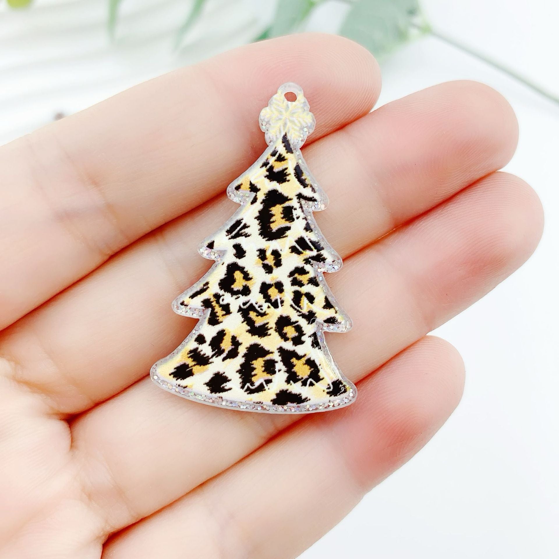 Wholesale 10pcs acrylic Christmas Plaid leopard print pendant