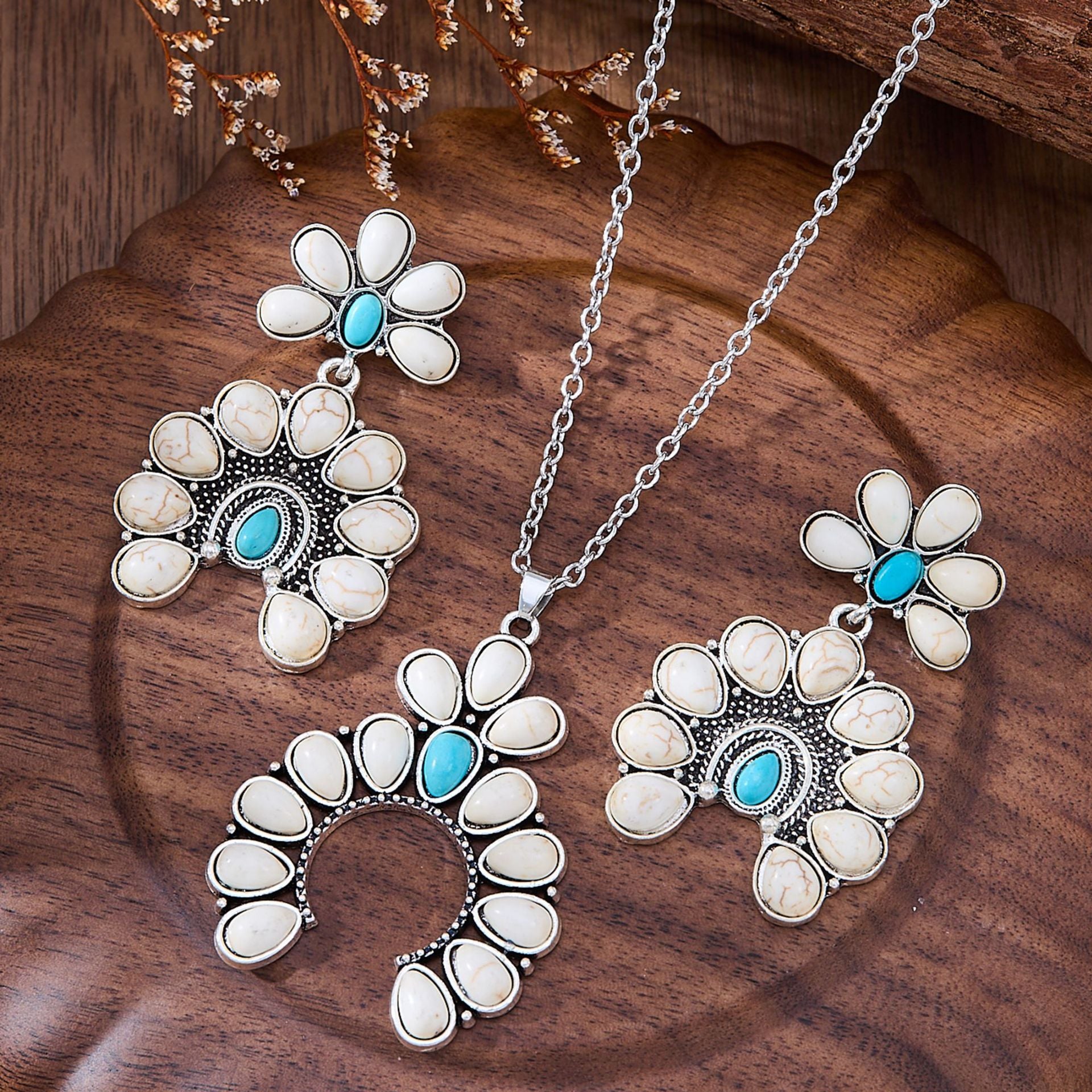 Wholesale Bohemian Turquoise Horseshoe Earring Set - Jewelry Accessory for Boutique Resale