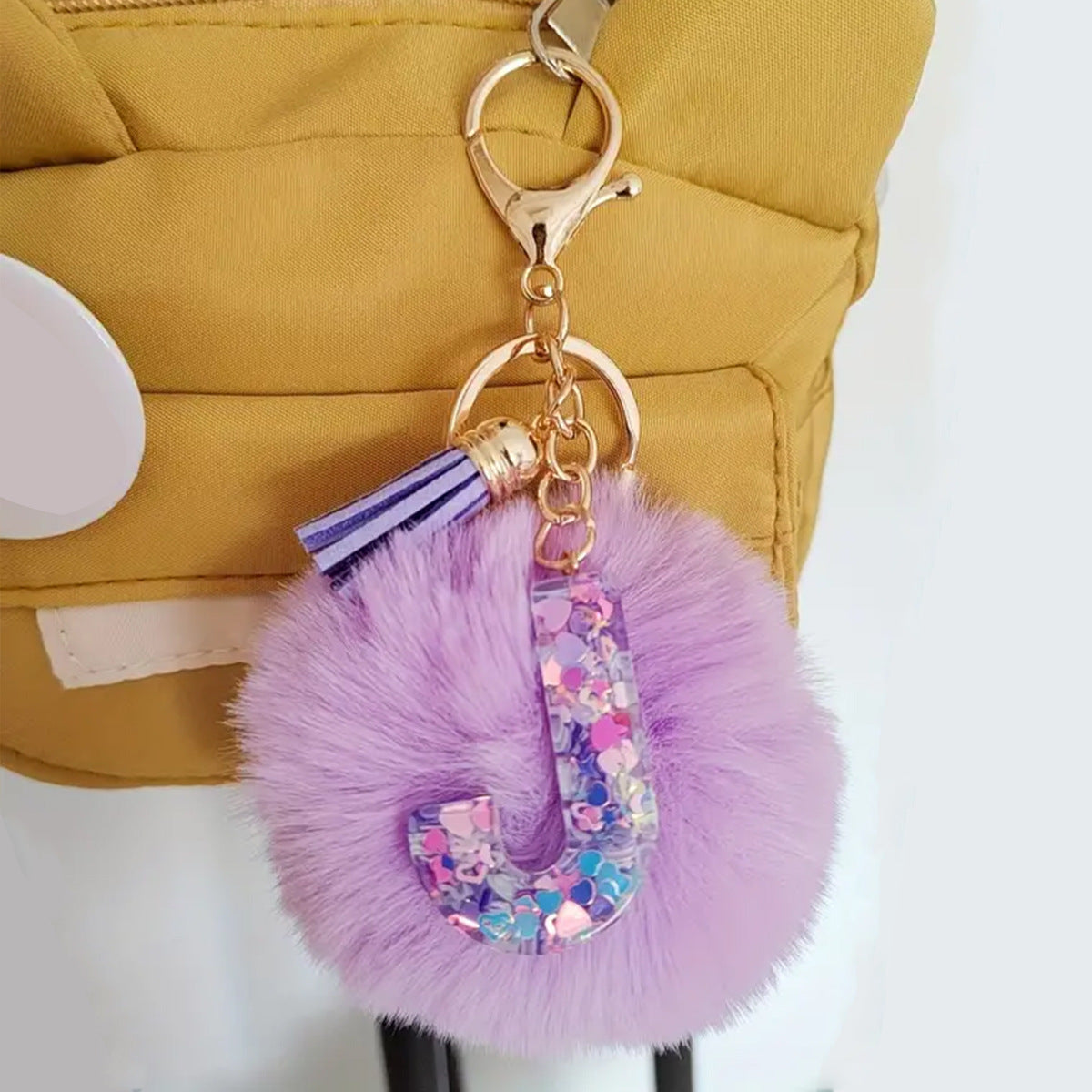 Wholesale Cute resin pom-pom 26 letter keychain