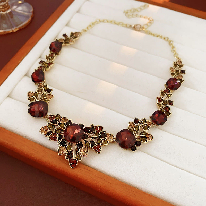 Wholesale Alloy Rhinestone Clavicle Necklace,  Geometric Vintage Style Fashion Jewelry Accessory for Gift