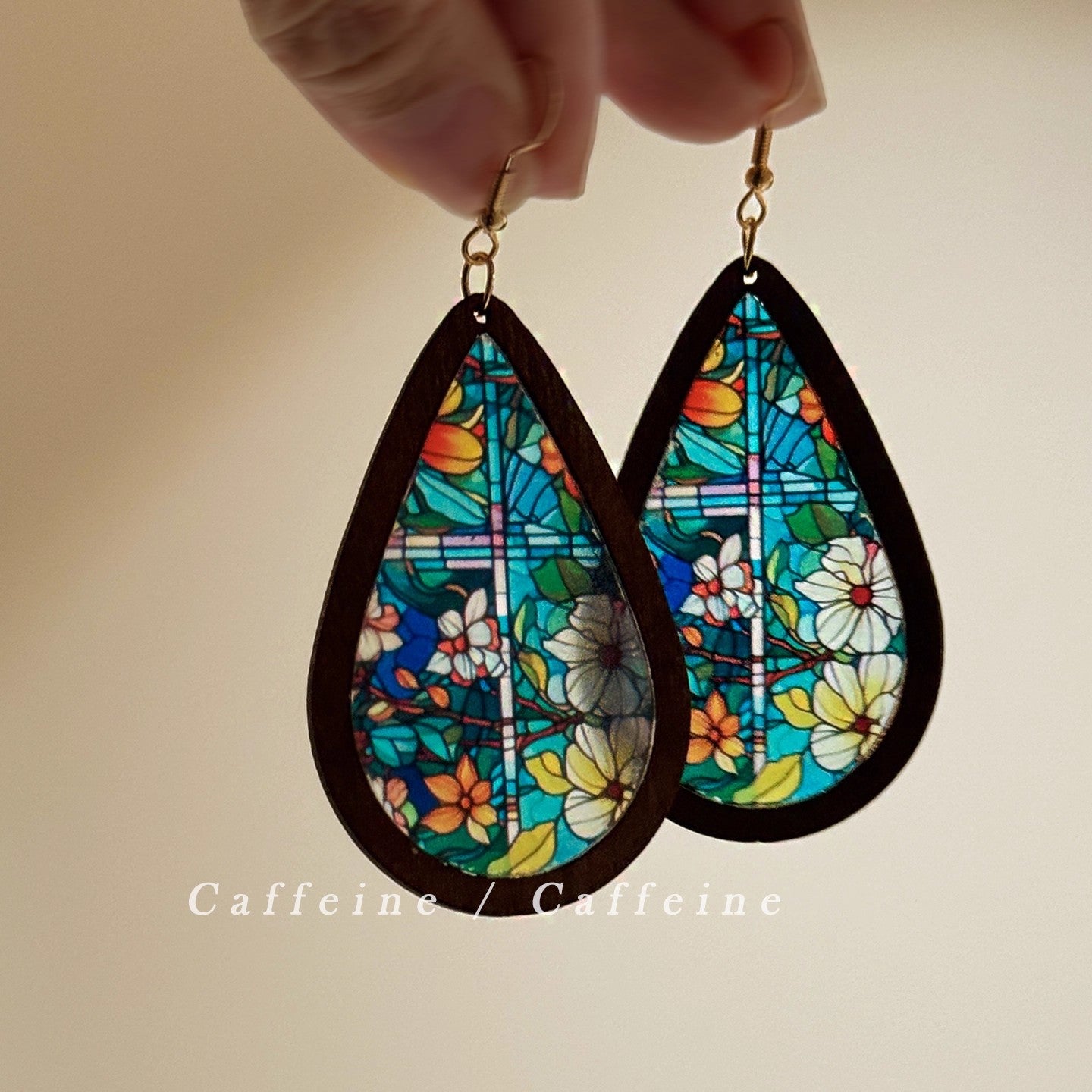 Wholesale Baroque Vintage Wooden Acrylic Droplet Cathedral Print Earrings - Jewelry Accessory for Gift Resale