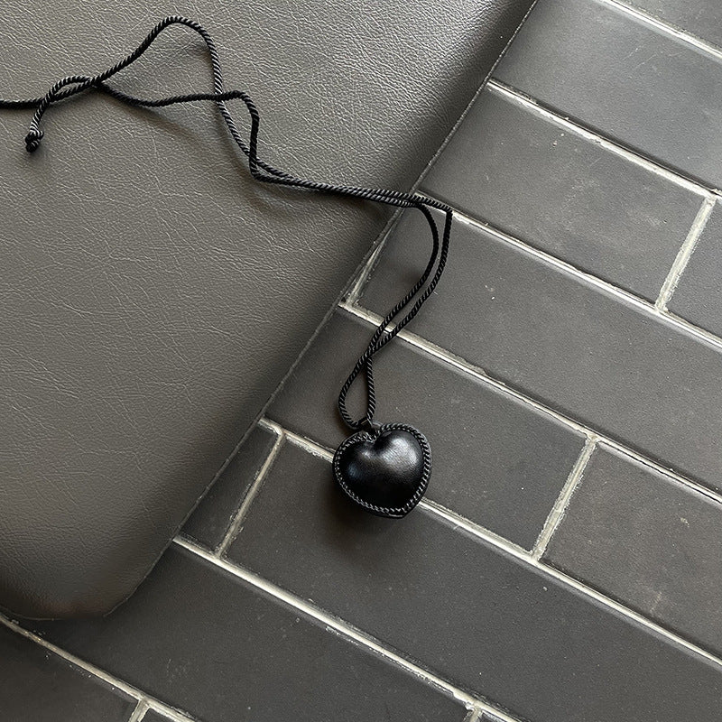 Wholesale Heart Pendant Sweater Necklace