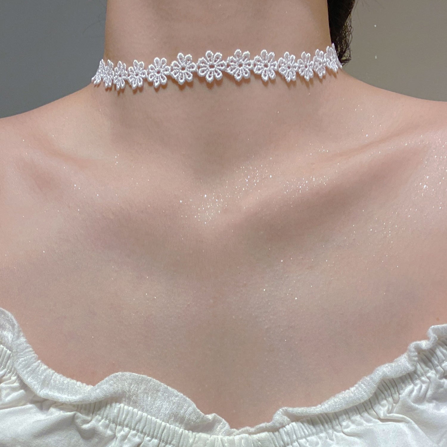 Wholesale Gothic Retro Flannel Choker with Flower Pendant - Vintage Lace Women' s Necklace - Stylish Boutique Jewelry