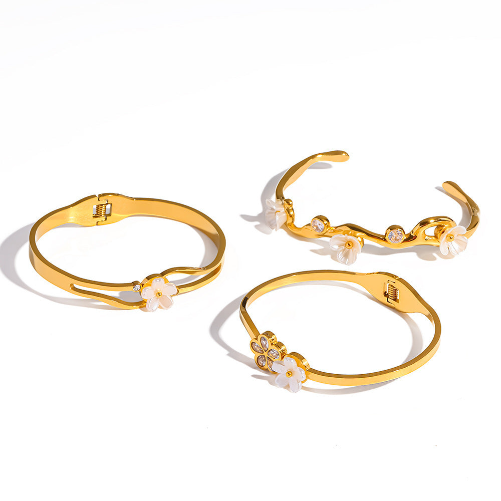 Wholesale Stainless steel bracelet and bangle,  does not fade,  light luxury