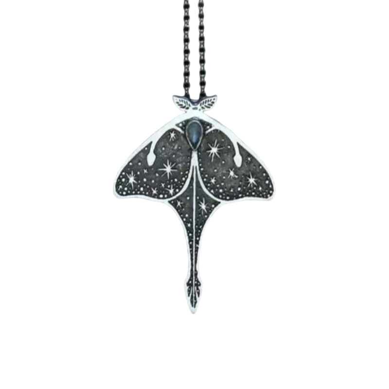Wholesale  Retro Devil Fish Inlaid Gemstone Pendant Necklace