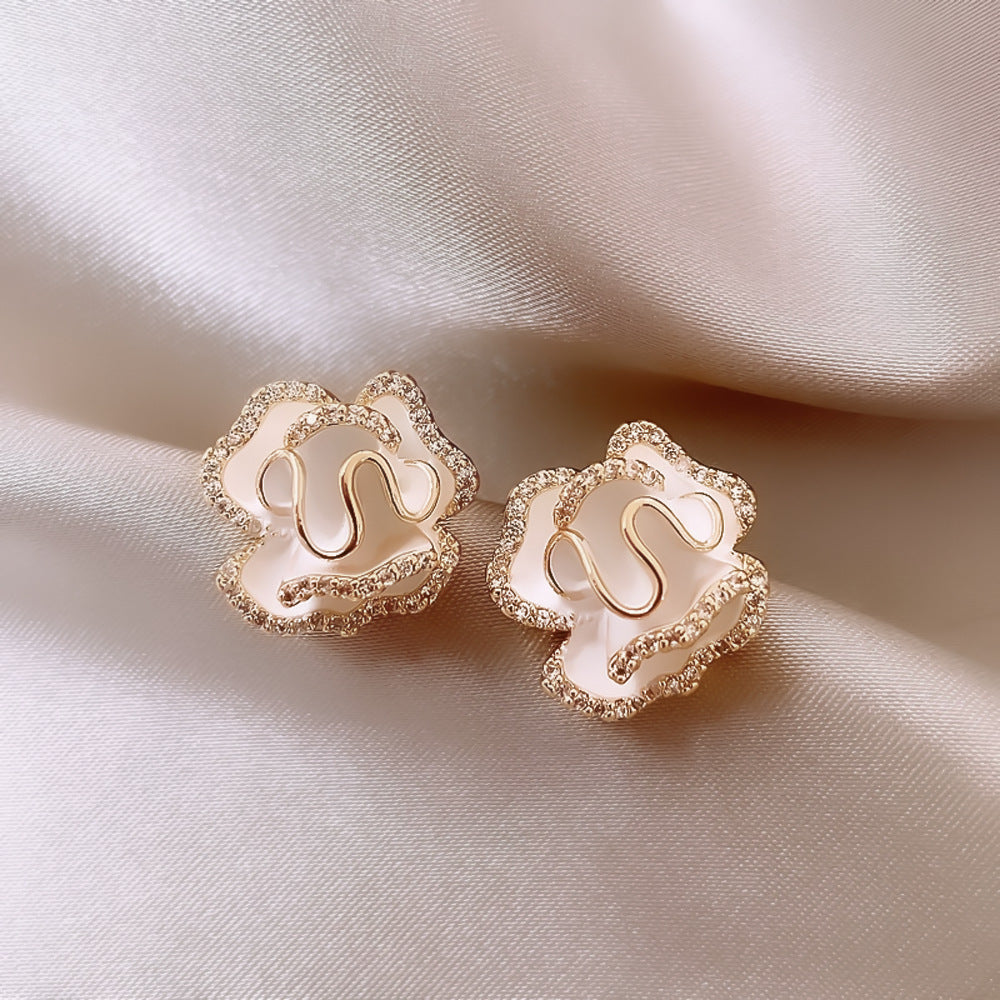 Wholesale Zircon Camellia Ear Clip Gold Light Luxury Flower Earrings