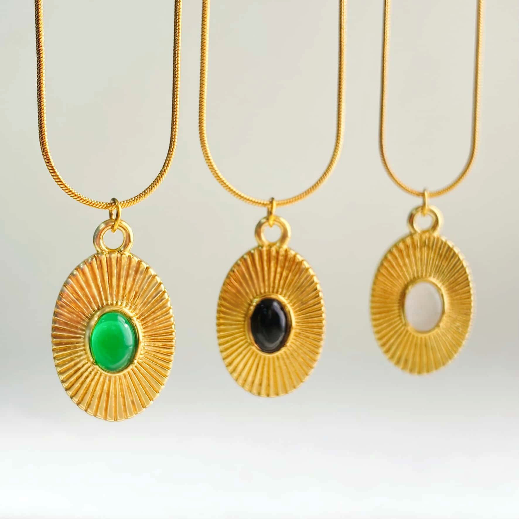 Wholesale Light Luxury Geometric Cat' s Eye Stone Necklace Stainless Steel Gold Plated Jewelry Accessory