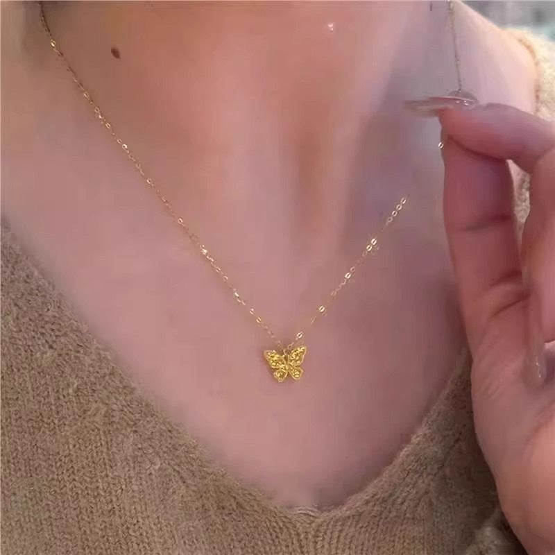 Wholesale Sand Gold Butterfly Necklace,  Copper Electroplated Fashion Accessory for Women