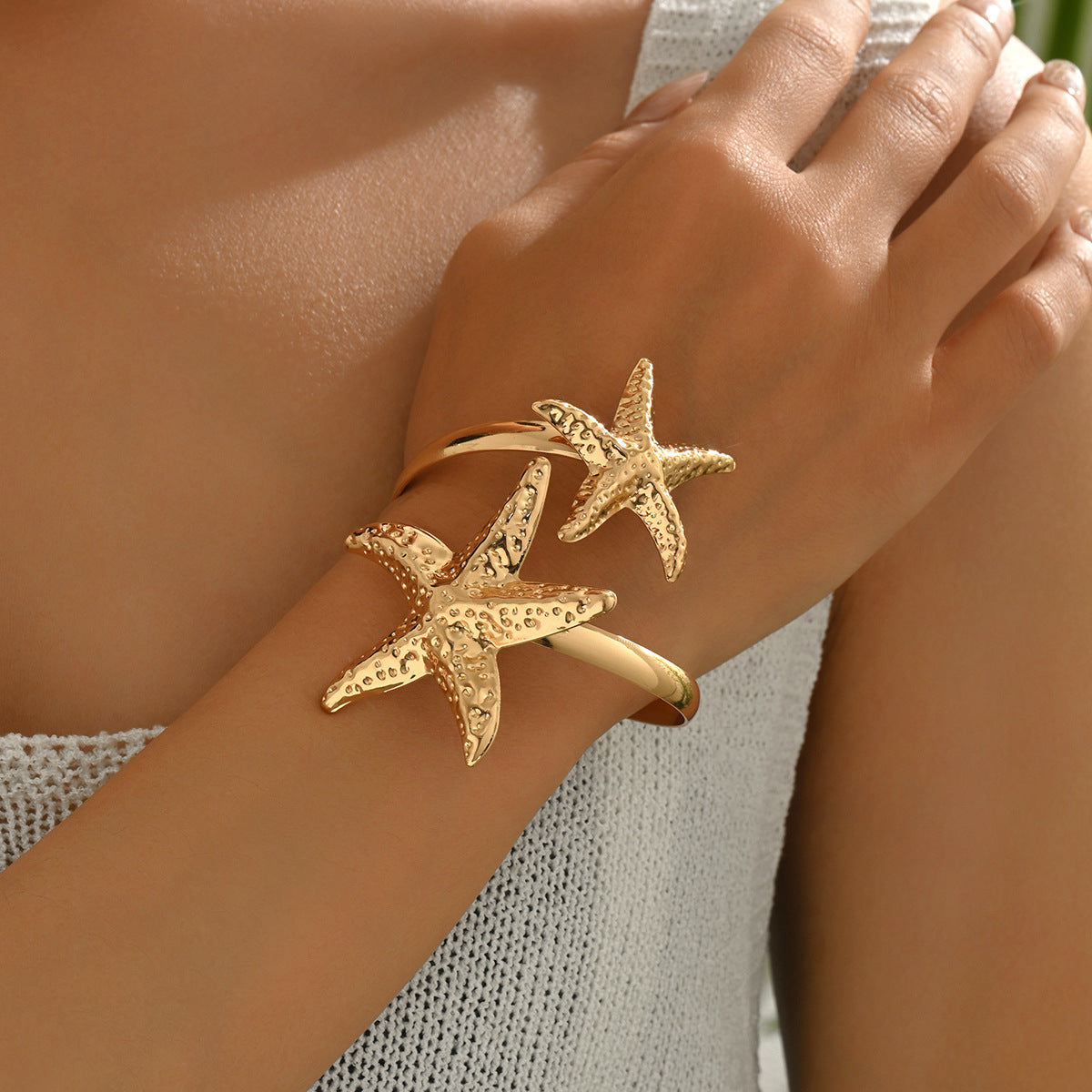 Wholesale Metallic starfish adjustable arm bracelet