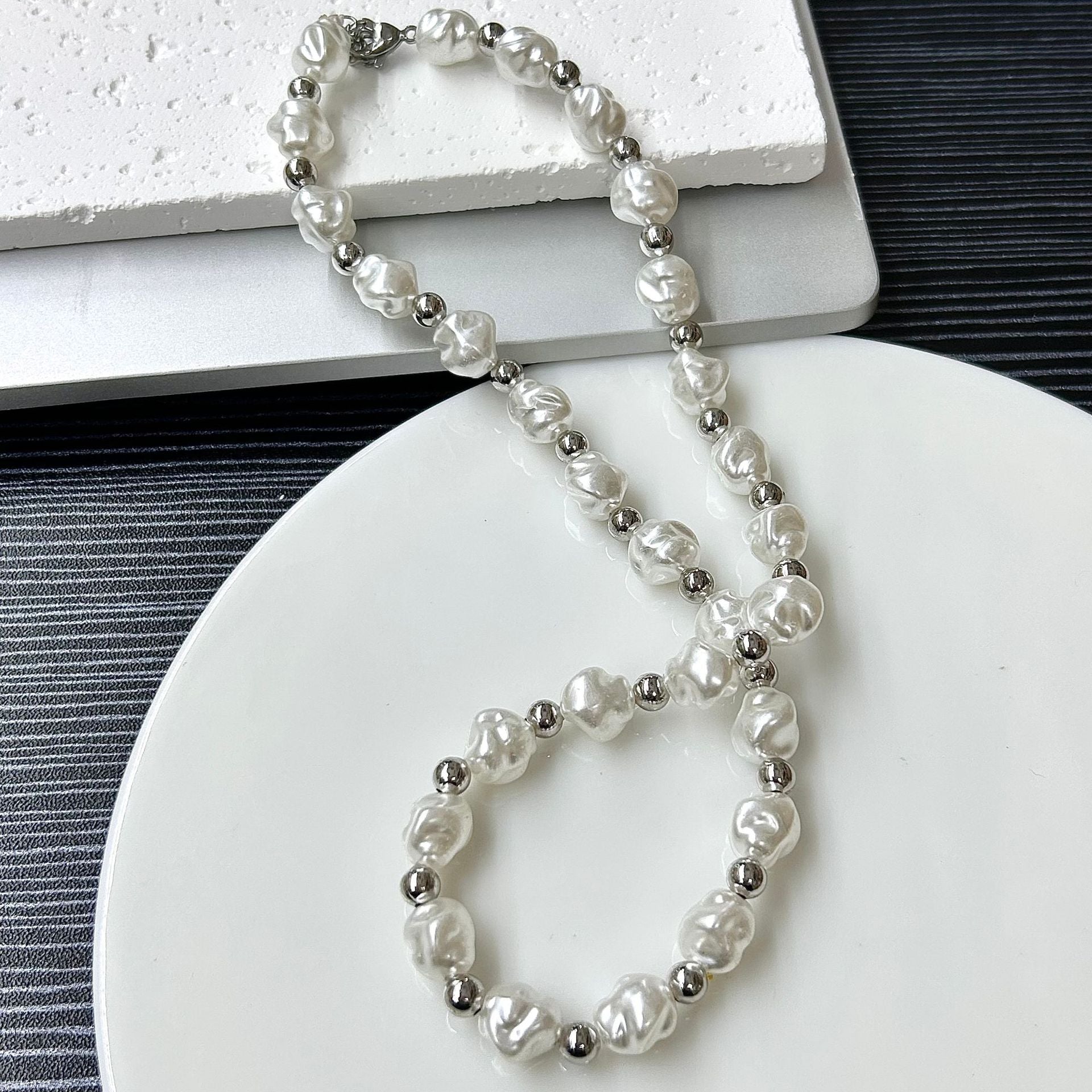 Wholesale Pearl  Light Luxury Copper Beads Irregular Pearl Necklace
