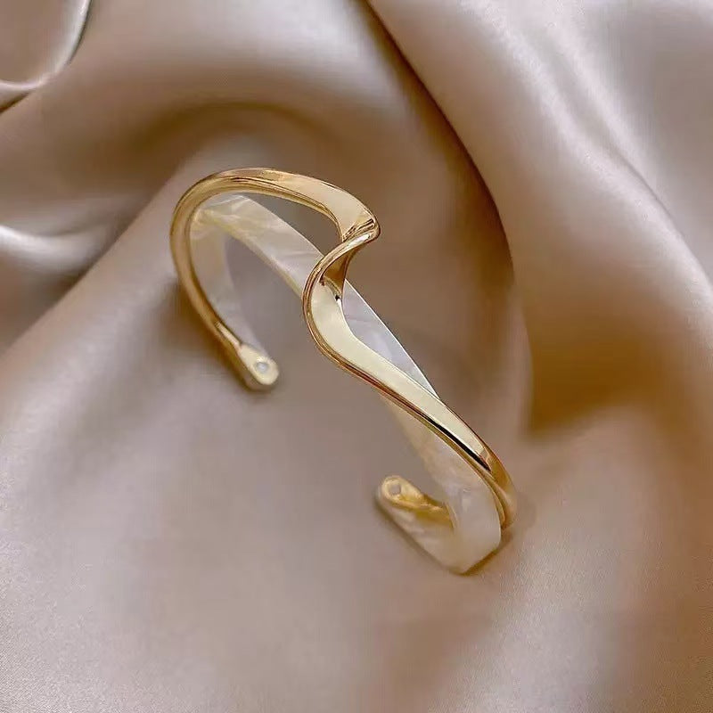 Wholesale Chic Double Layer Hollow Geometric Open Bangle Bracelet For Women Metal Jewelry Gift Boutique Resale