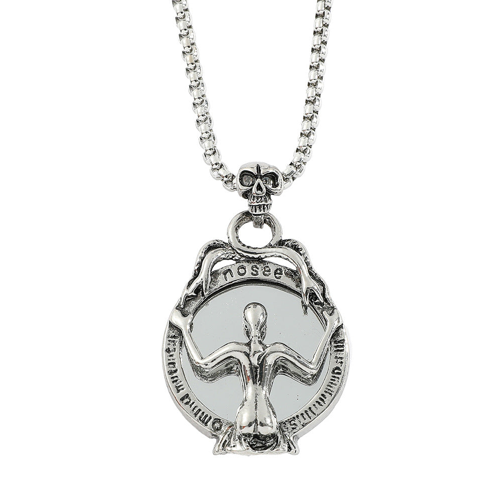 Wholesale Vampire Photo Demon Beauty Mirror Pendant  Skull Necklace